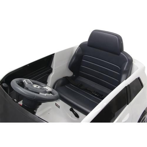 Jamara 460217 R/C RideOn Car VW Golf GTI VII 2+6 Channel Mechanical Gear-Shift / Sound / With Lights 1:4 Wit